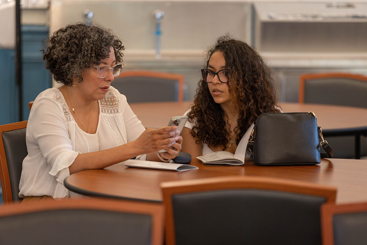 Connect with Your General Academic Advisor Photo Tile